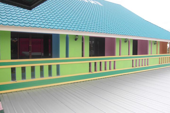 Hotel 76 of 79