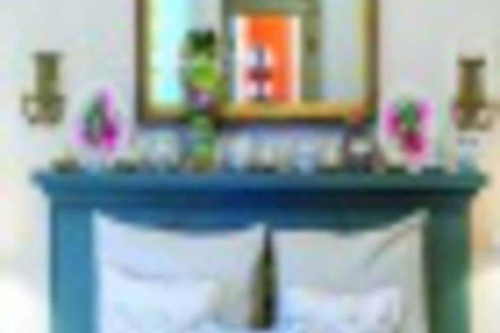 Room 327 of 384