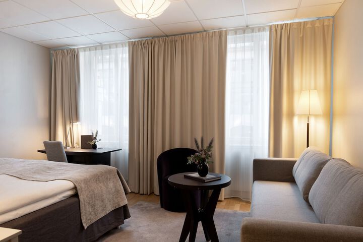 Room 35 of 65