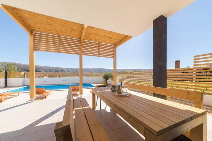 Terrace/Patio 36 of 70