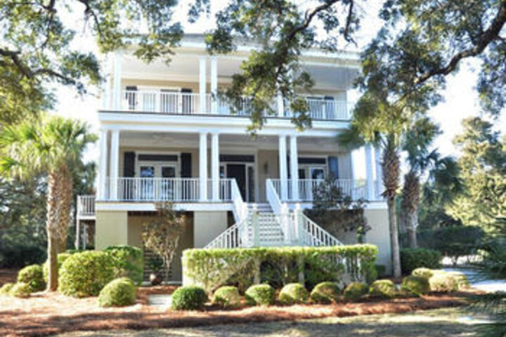 Image of 168 Southern Charm 5 Br Home by RedAwning