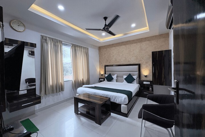Room 6 of 23