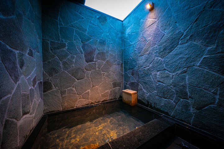 Room 10 of 29