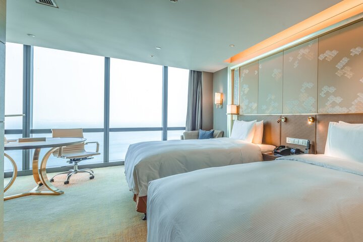 Room 34 of 96