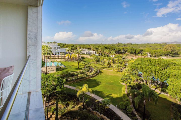 Room 76 of 192