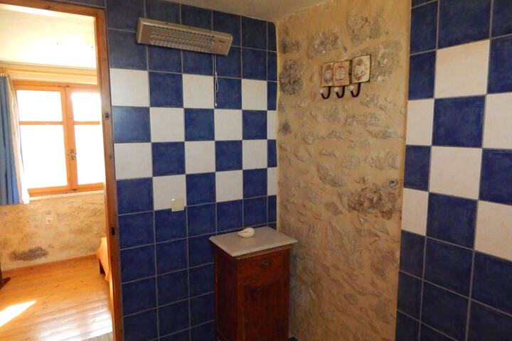 Room 26 of 72