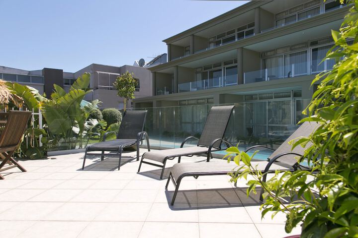Sundeck 193 of 200