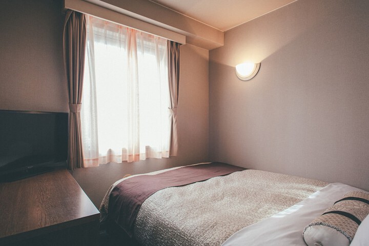 Room 6 of 22