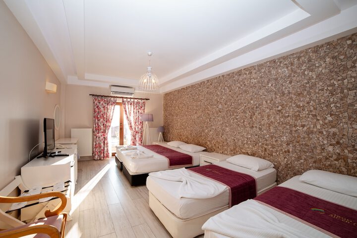 Room 18 of 48