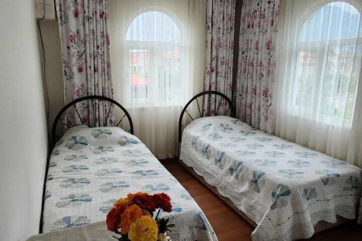 Room 12 of 51