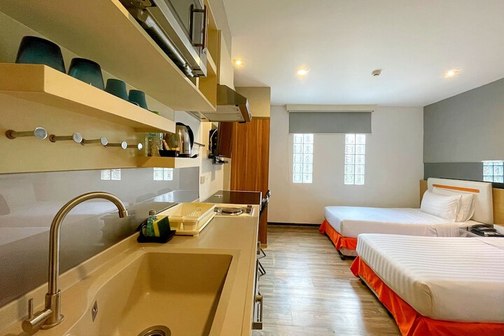 Room 15 of 31