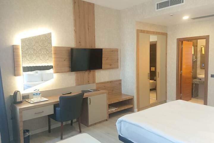Room 13 of 45