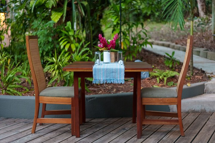 Dining 74 of 132