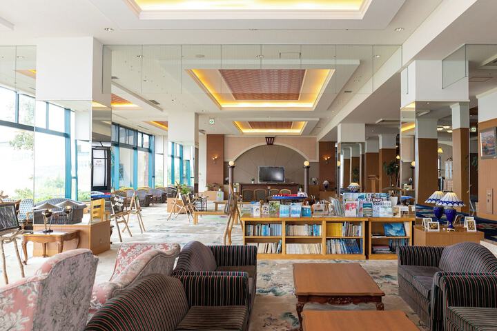 Hotel Lobby