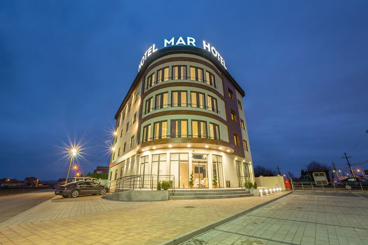Exterior of Hotel Mar Garni