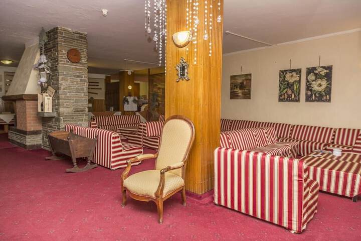 Hotel Interior 2 of 39