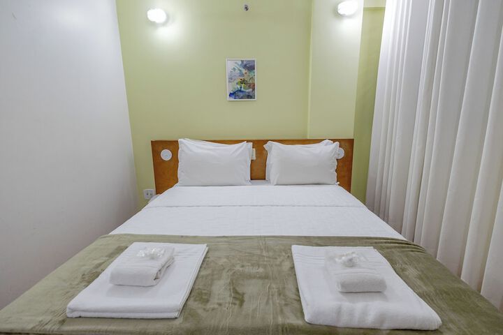 Room 46 of 119