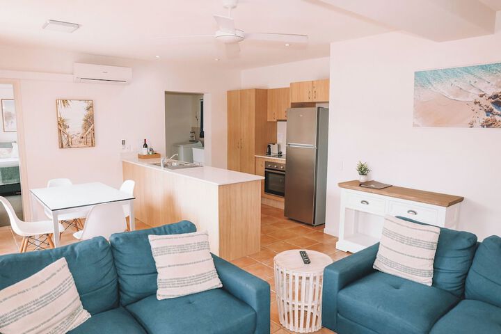 Room 4 of 35