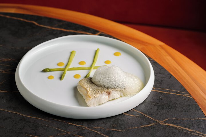 Dining 65 of 96