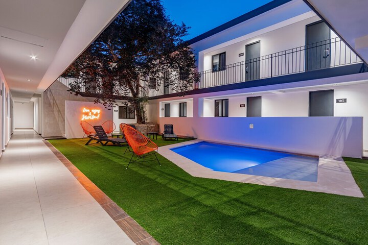 Pool 26 of 31