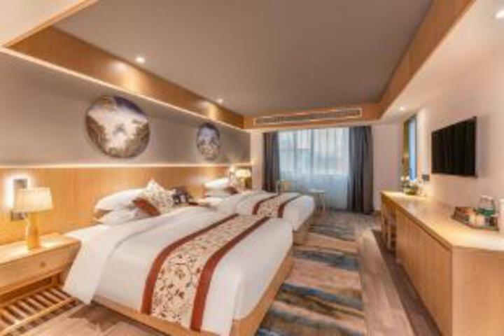 Room 9 of 11