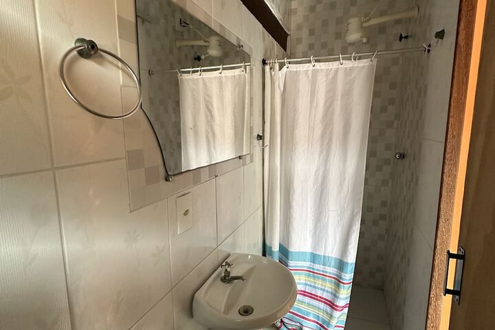 Room 32 of 47
