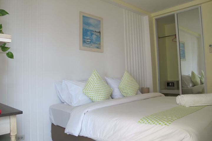 Room 10 of 50