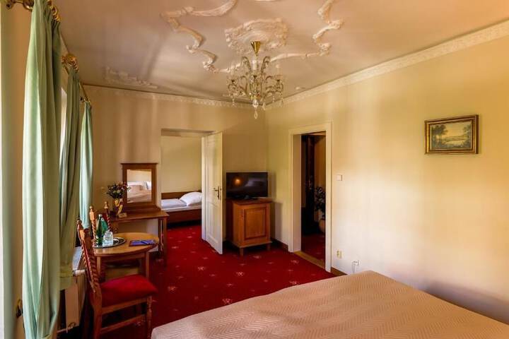 Room 19 of 65