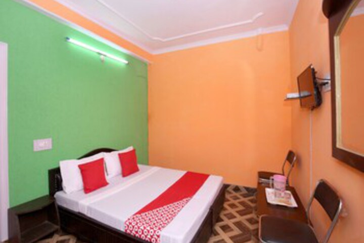 Room 16 of 23
