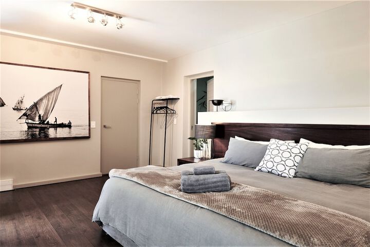Room 6 of 23