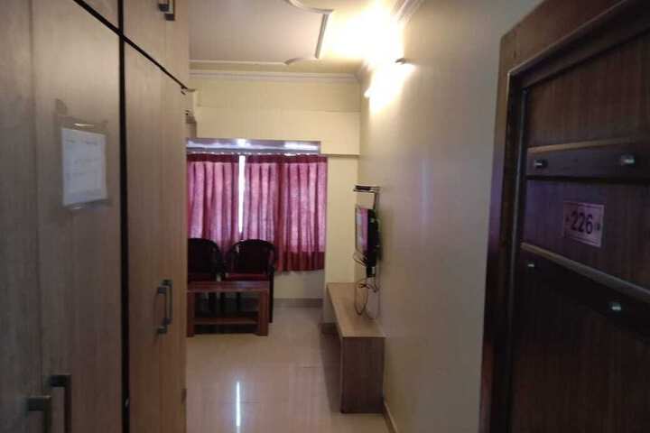 Room 33 of 37
