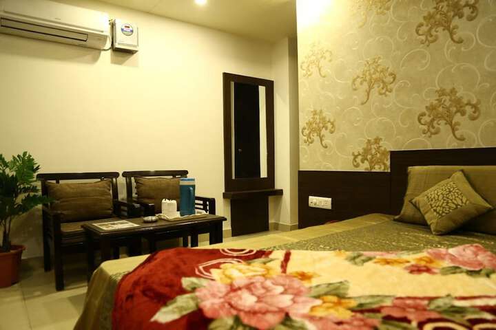 Room 5 of 31