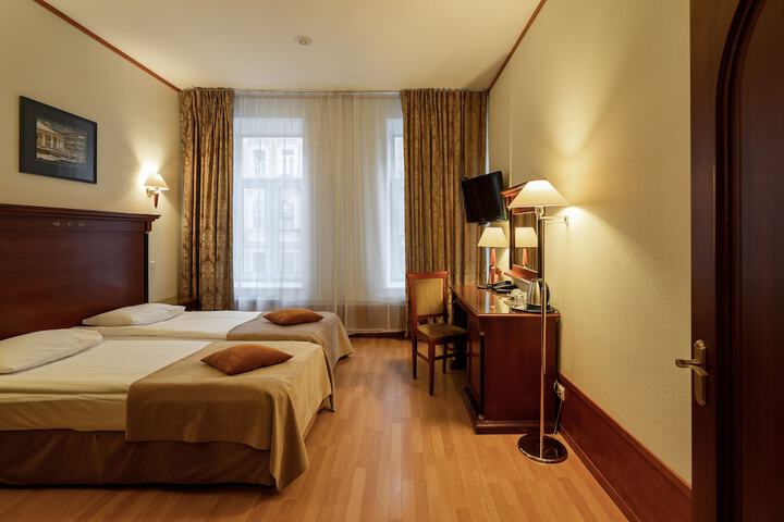 Room 20 of 39
