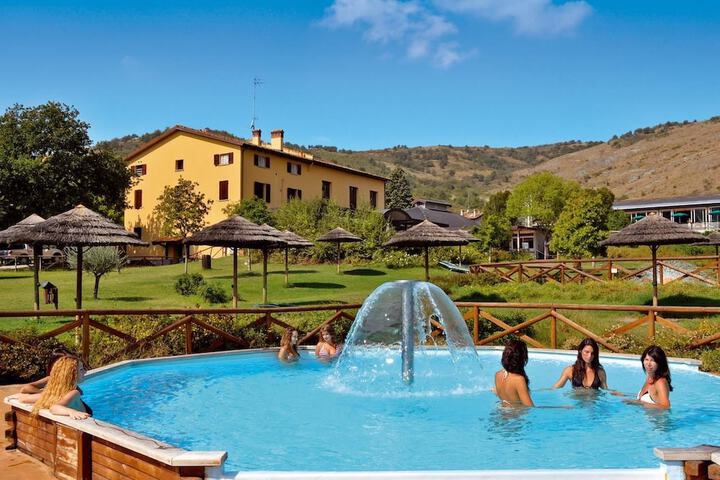 Hotel Pool