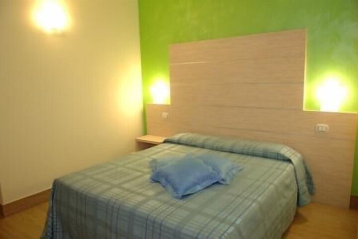 Room 16 of 43