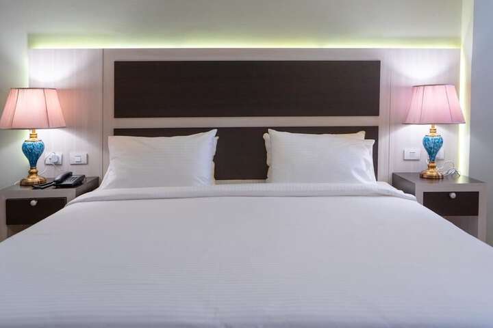 Room 9 of 20