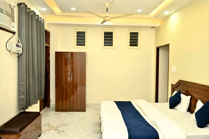 Room 16 of 37