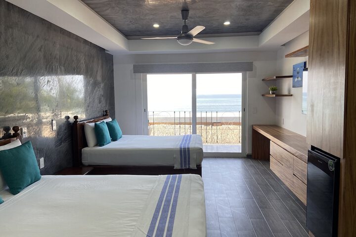 Room 16 of 48