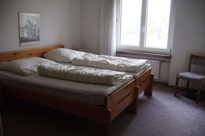 Room 2 of 6