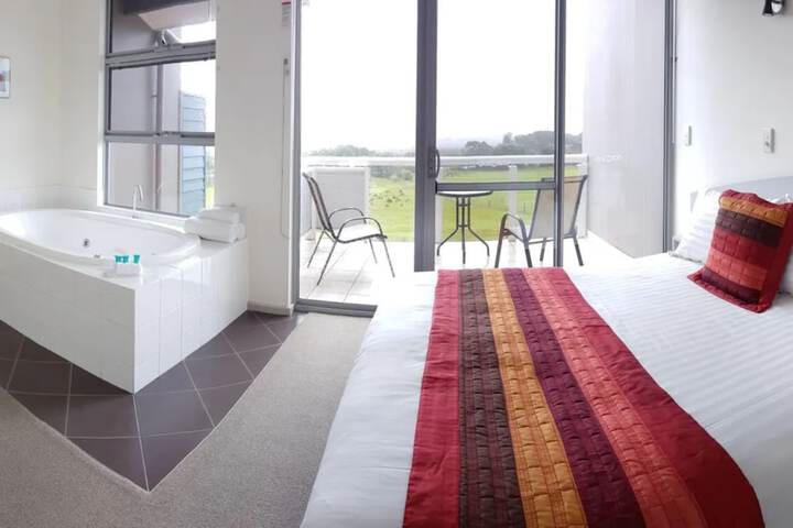 Room 3 of 40