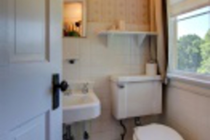 Room 126 of 408