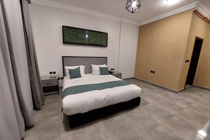 Room 25 of 60