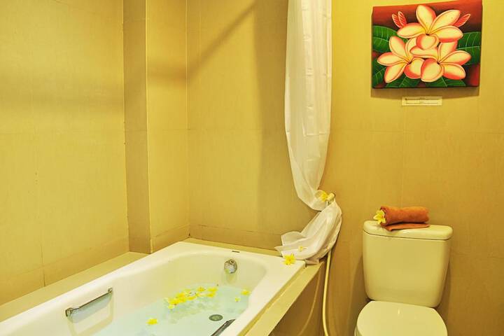 Room 14 of 28