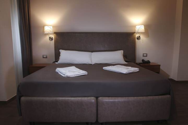 Room 12 of 50