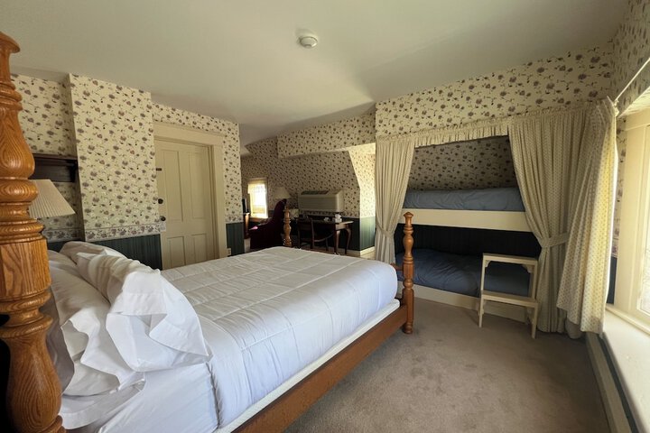 Room 12 of 84