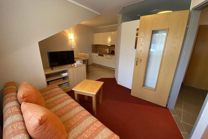 Room 8 of 44
