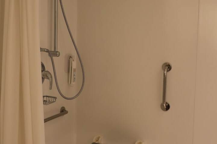 Clean Restrooms