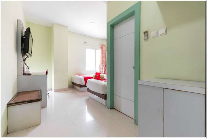 Room 7 of 20