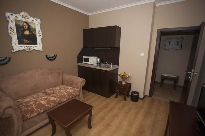 Room 14 of 34