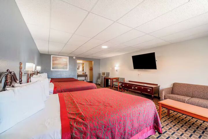 Room 16 of 42